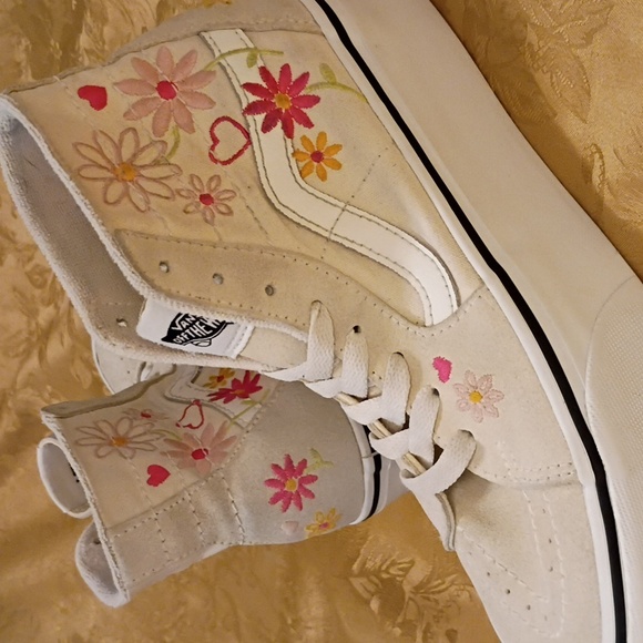 VANS Sk8-Hi Platform  Cream Floral Embroidery High-Top Women's 7.0 Men's 5.0 - Picture 3 of 12